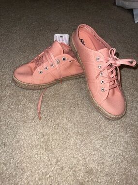 Coral Canvas Lace-Up Espadrille Sneakers - Women